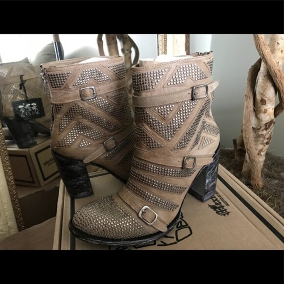 Old Gringo Shoes - Old Gringo Studded Ankle Boot